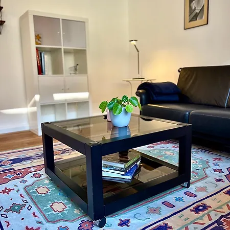 Frisch Renovierte Mit Balkon In Zentraler Lage *