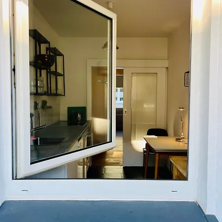 Frisch Renovierte Mit Balkon In Zentraler Lage