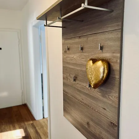 Apartment Frisch Renovierte Mit Balkon In Zentraler Lage
